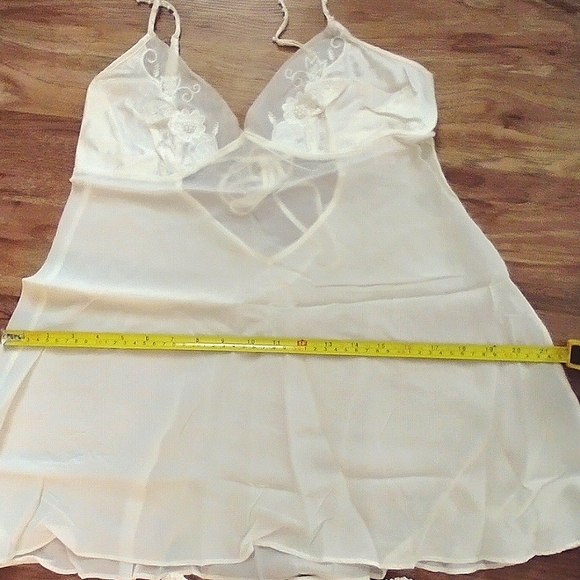 Victoria🌸Secret 100% Silk Short Nighty & Robe Set Thong panties included - Picture 11 of 12
